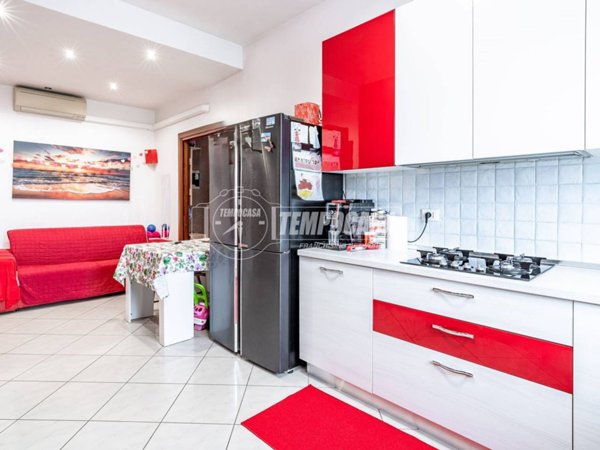 appartamento in vendita a Caronno Pertusella