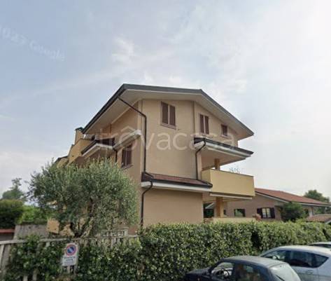 appartamento in vendita a Caronno Pertusella
