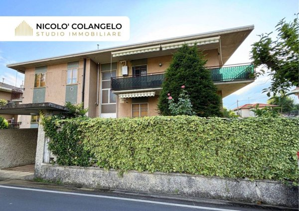 casa indipendente in vendita a Caronno Pertusella