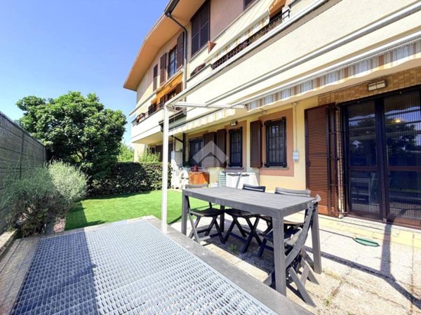 appartamento in vendita a Caronno Pertusella