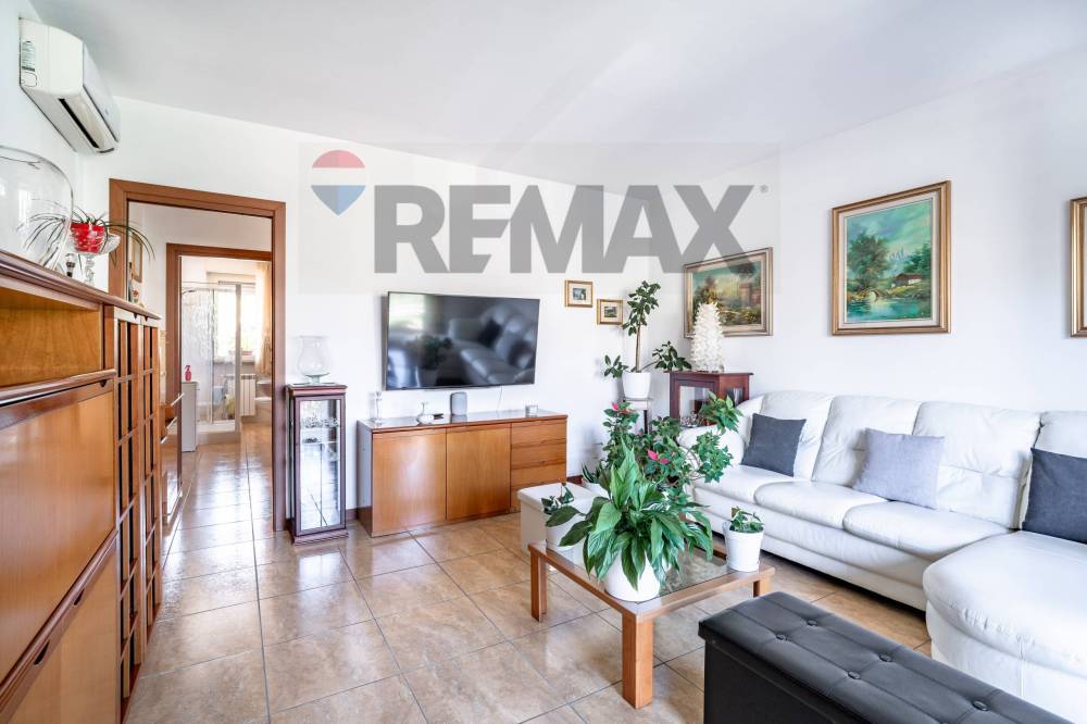 casa indipendente in vendita a Caronno Pertusella