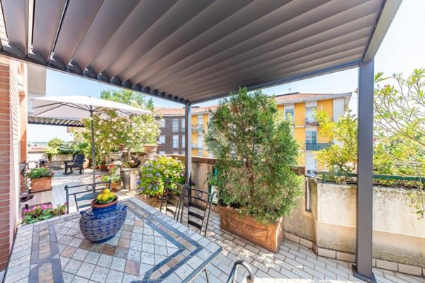 appartamento in vendita a Caronno Pertusella