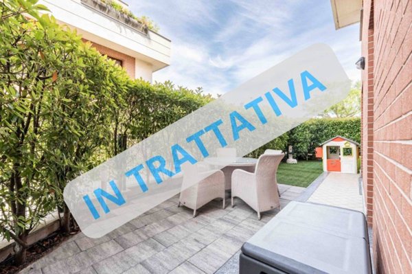 appartamento in vendita a Caronno Pertusella