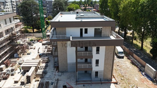 appartamento in vendita a Caronno Pertusella