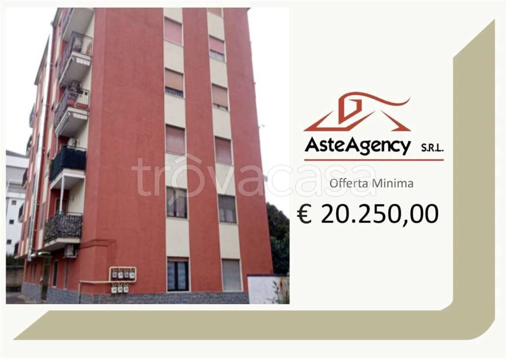 appartamento in vendita a Caronno Pertusella