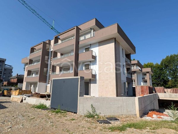 appartamento in vendita a Caronno Pertusella