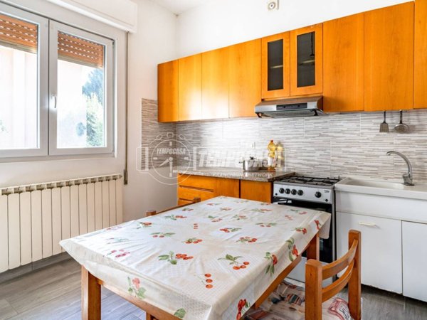 appartamento in vendita a Caronno Pertusella