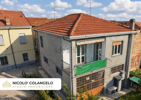 casa indipendente in vendita a Caronno Pertusella
