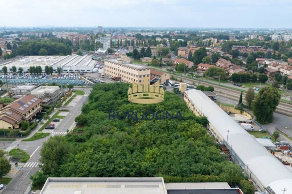 terreno in vendita a Caronno Pertusella