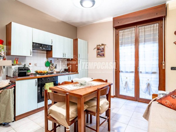 appartamento in vendita a Caronno Pertusella