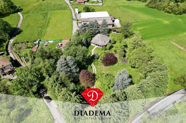 terreno edificabile in vendita a Caronno Varesino