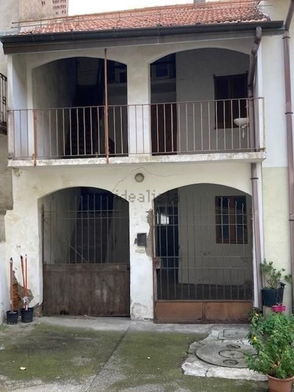 pentavano in vendita a Caronno Varesino