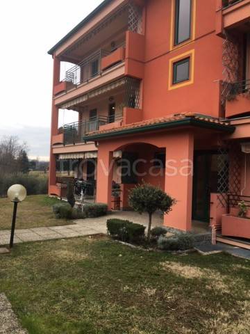 appartamento in vendita a Caronno Varesino