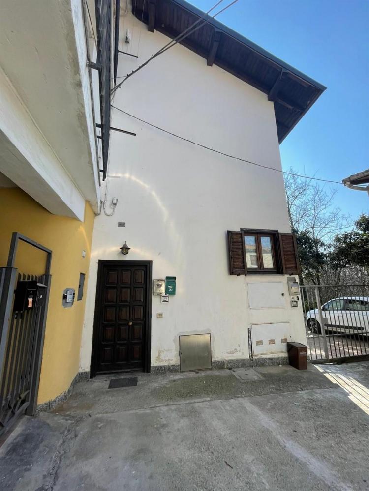 attico in vendita a Caronno Varesino
