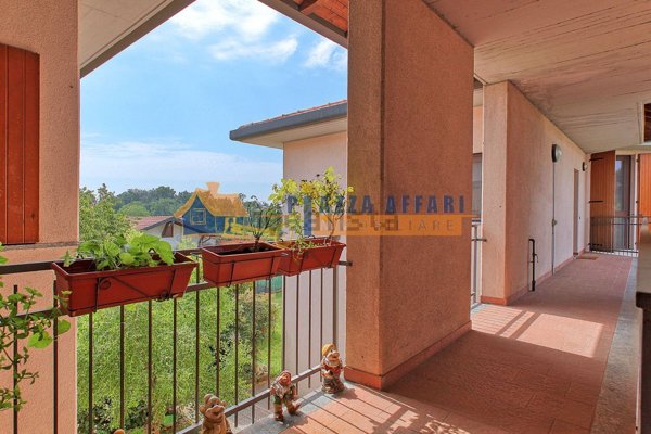 appartamento in vendita a Caronno Varesino