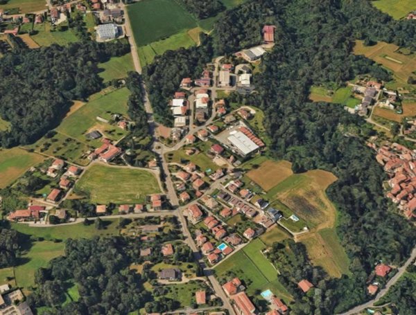 casa indipendente in vendita a Caronno Varesino