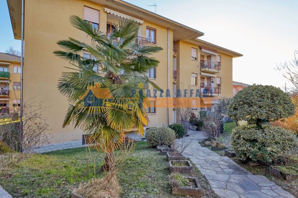 appartamento in vendita a Caronno Varesino