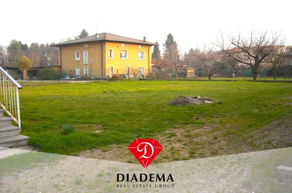 bifamiliare in vendita a Caronno Varesino in zona Stribiana