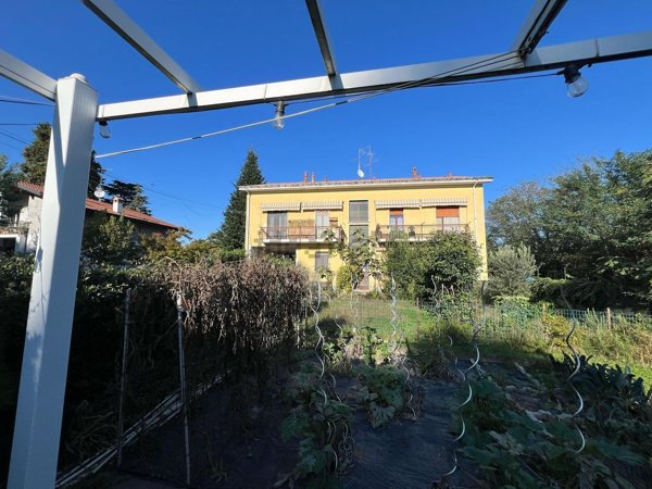 appartamento in vendita a Caronno Varesino