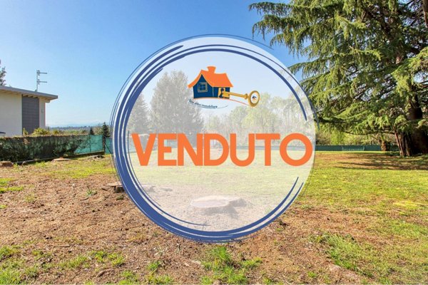 terreno edificabile in vendita a Caronno Varesino