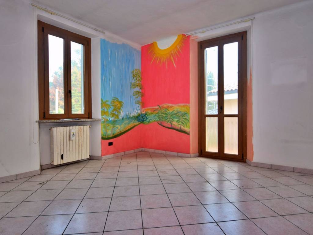 appartamento in vendita a Caronno Varesino