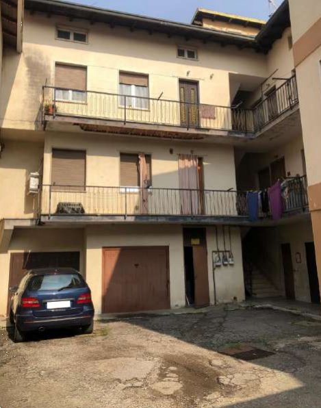 appartamento in vendita a Caronno Varesino