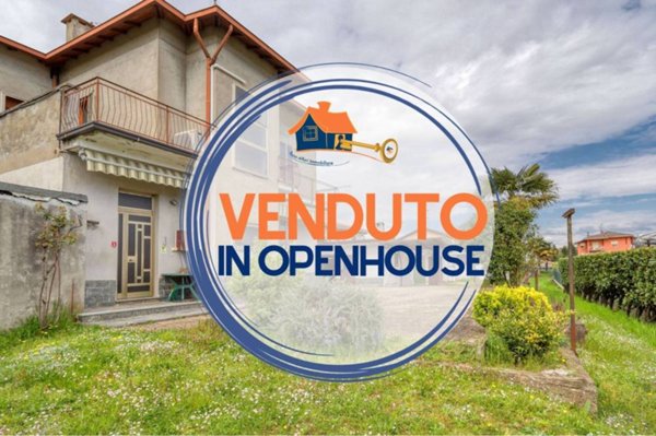 casa indipendente in vendita a Caronno Varesino