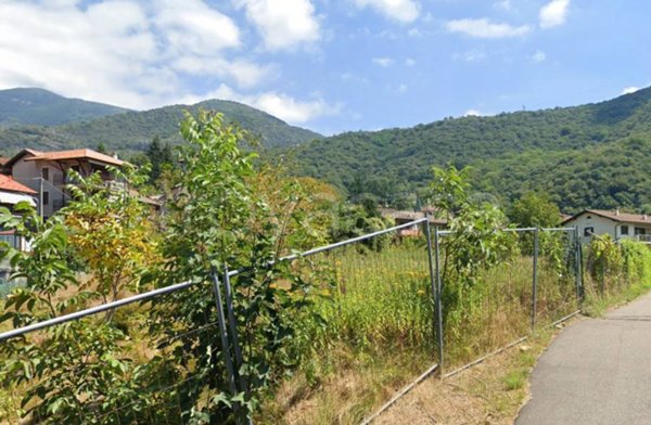 terreno edificabile in vendita a Caronno Varesino