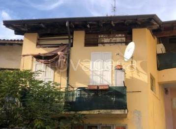 appartamento in vendita a Caronno Varesino