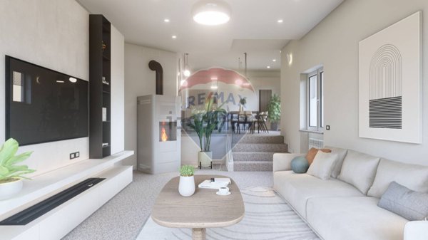 casa indipendente in vendita a Caronno Varesino