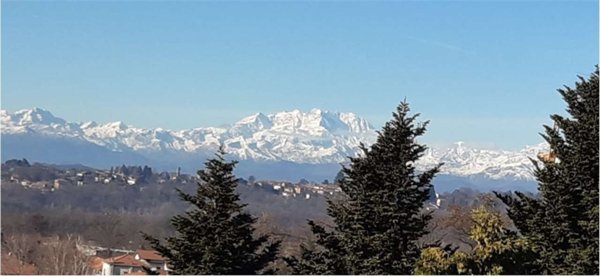 appartamento in vendita a Caronno Varesino
