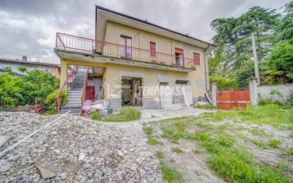 casa indipendente in vendita a Caronno Varesino