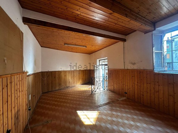 appartamento in vendita a Caronno Varesino