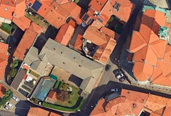 casa indipendente in vendita a Caronno Varesino