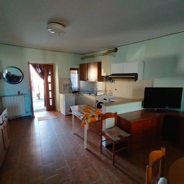 appartamento in vendita a Caronno Varesino