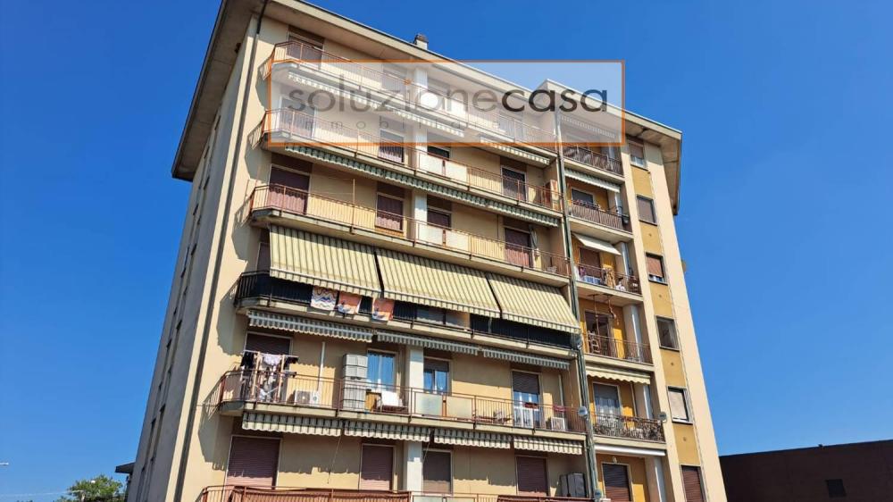 appartamento in vendita a Caronno Varesino
