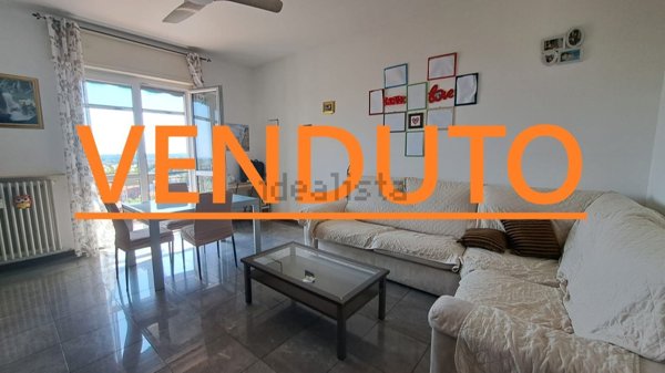 appartamento in vendita a Caronno Varesino