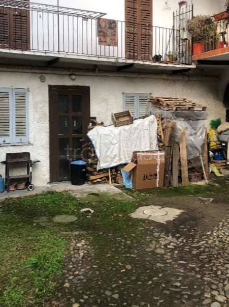 appartamento in vendita a Caronno Varesino