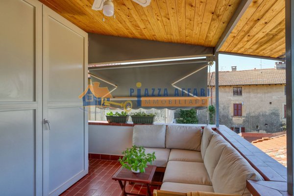 appartamento in vendita a Caronno Varesino