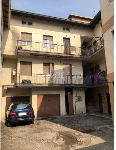 appartamento in vendita a Caronno Varesino