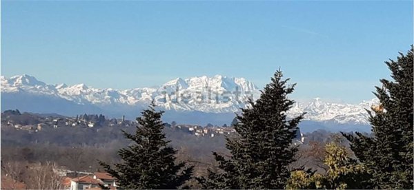 appartamento in vendita a Caronno Varesino