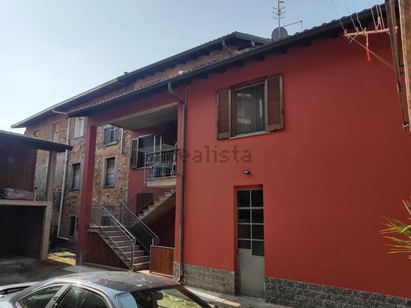 esavano in vendita a Caronno Varesino