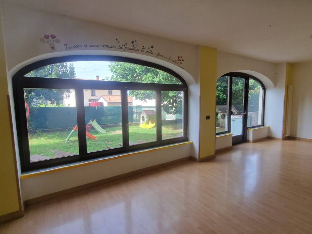 appartamento in vendita a Caronno Varesino