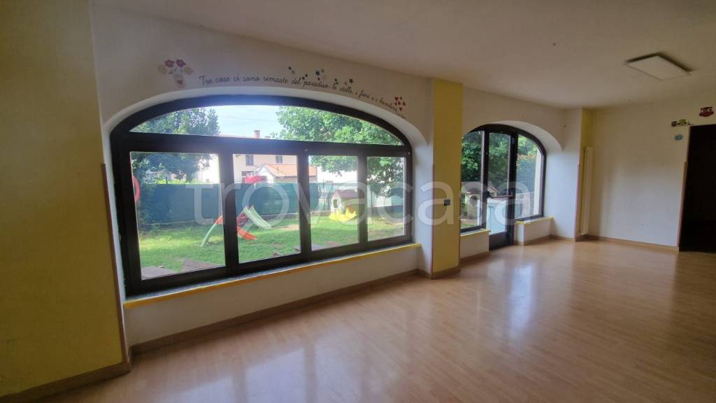 appartamento in vendita a Caronno Varesino