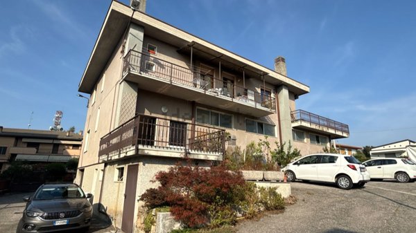 casa indipendente in vendita a Caronno Varesino