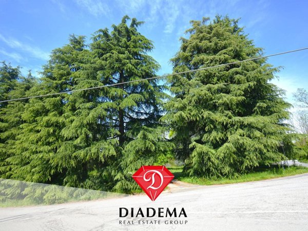 terreno edificabile in vendita a Caronno Varesino