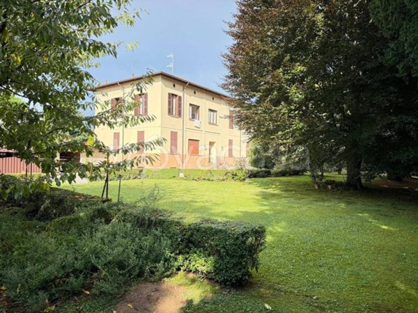 casa indipendente in vendita a Caronno Varesino