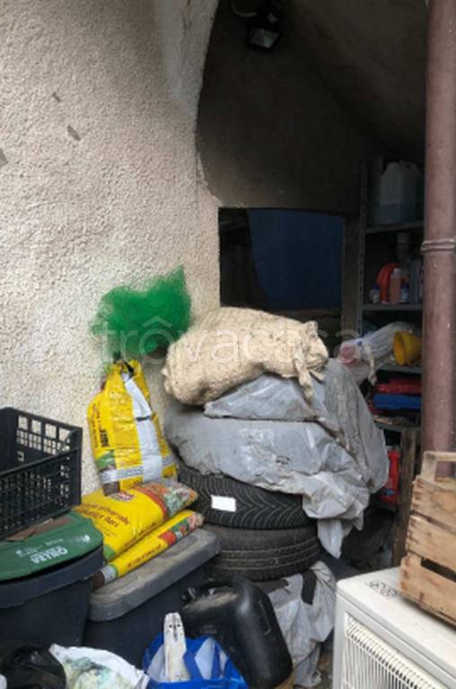 appartamento in vendita a Caronno Varesino