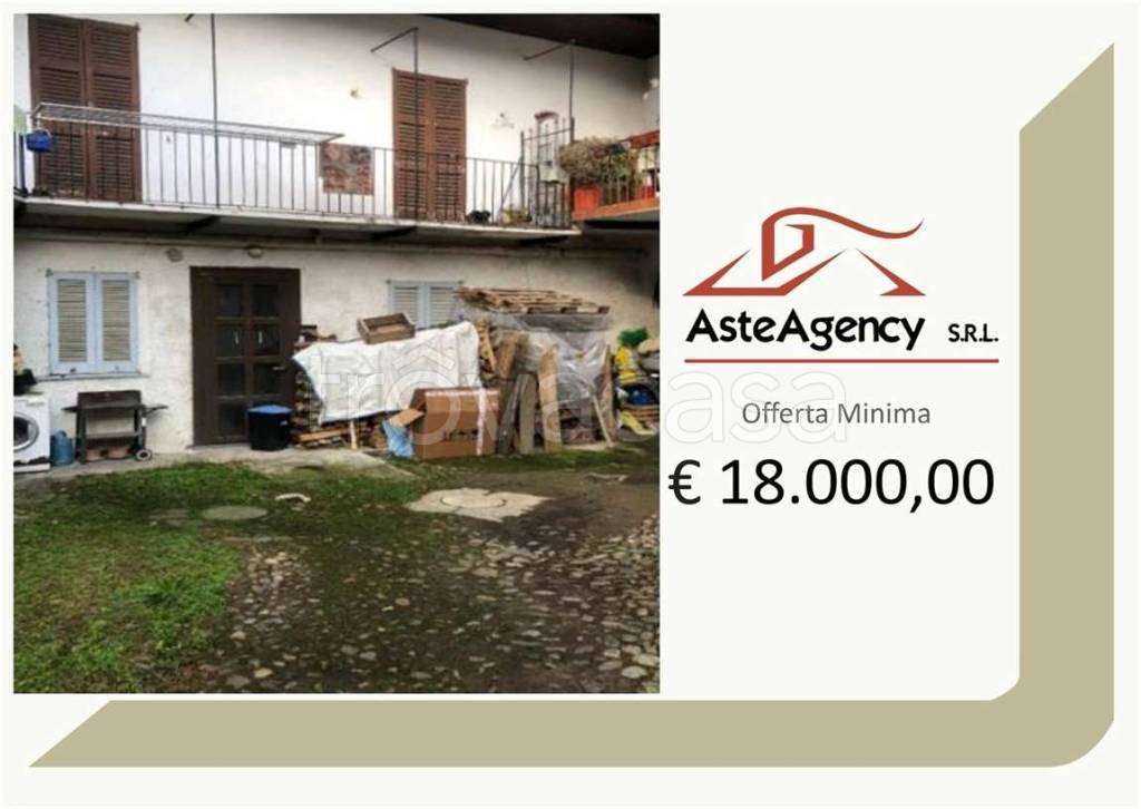 appartamento in vendita a Caronno Varesino