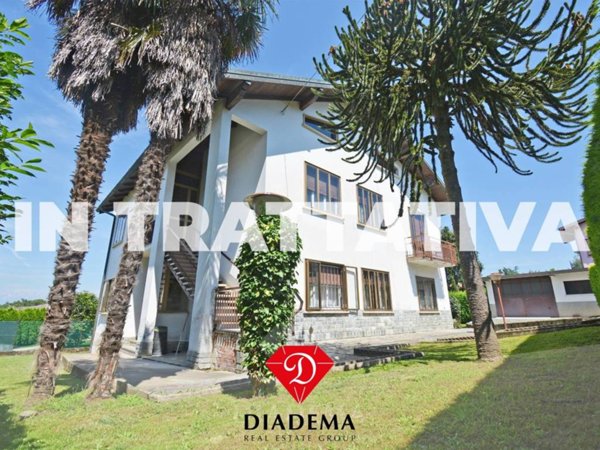 casa indipendente in vendita a Caronno Varesino